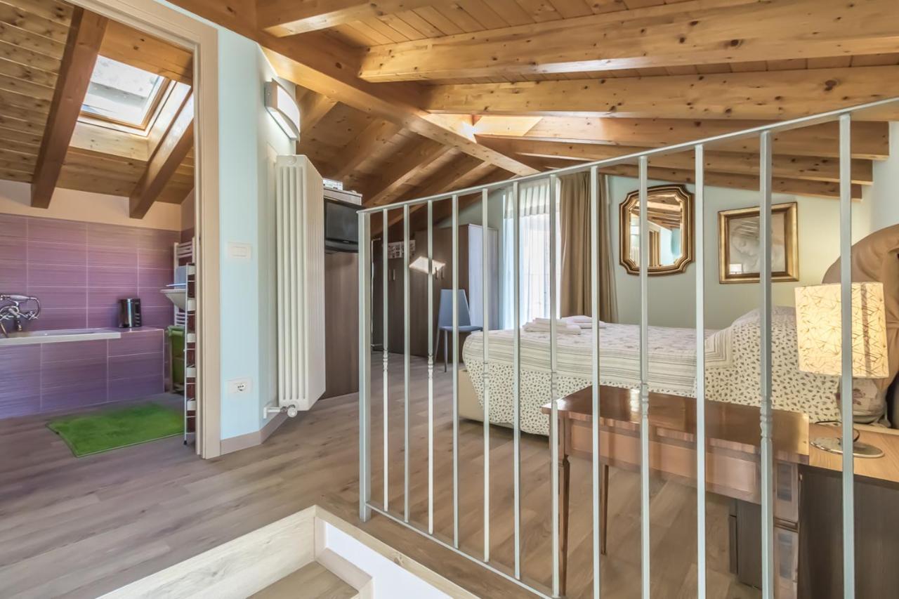 Apartment Rebecca - Tremezzina Mezzegra Εξωτερικό φωτογραφία