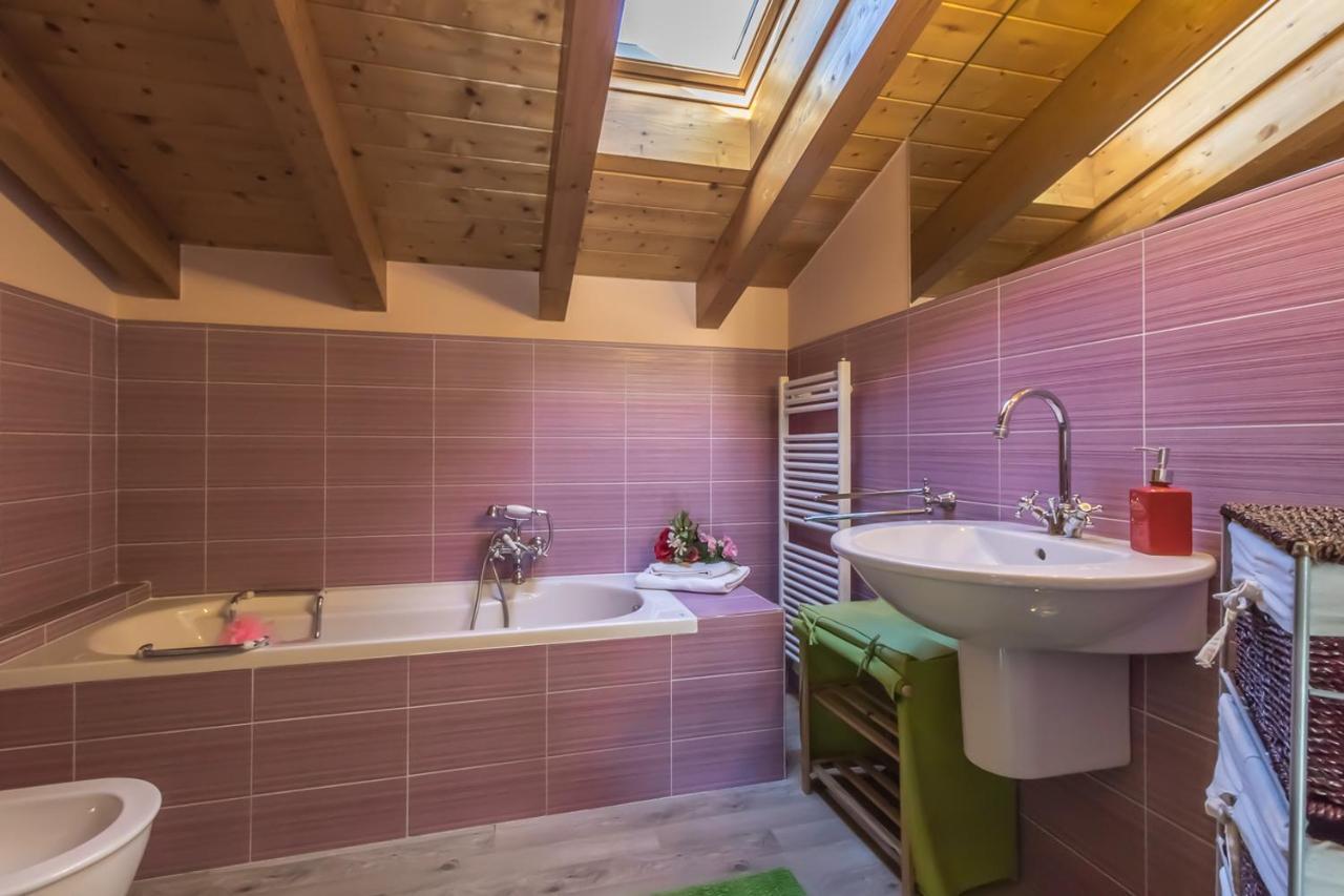 Apartment Rebecca - Tremezzina Mezzegra Εξωτερικό φωτογραφία